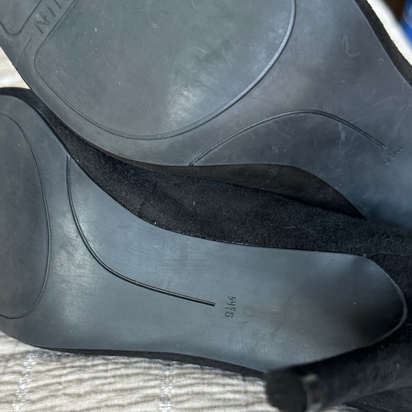 Nine West Black Suede Heels - Picture 5 of 5
